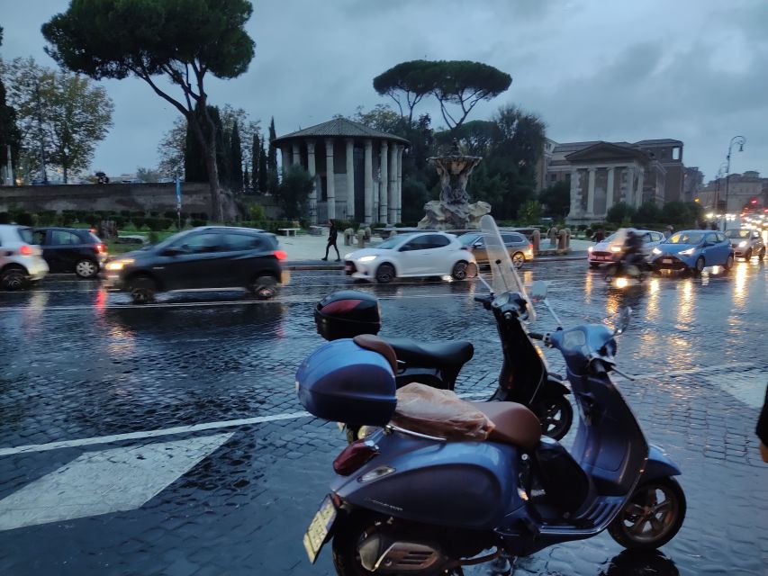 Rome: Guided Vespa City Tour - From your pickup point to the first sights
