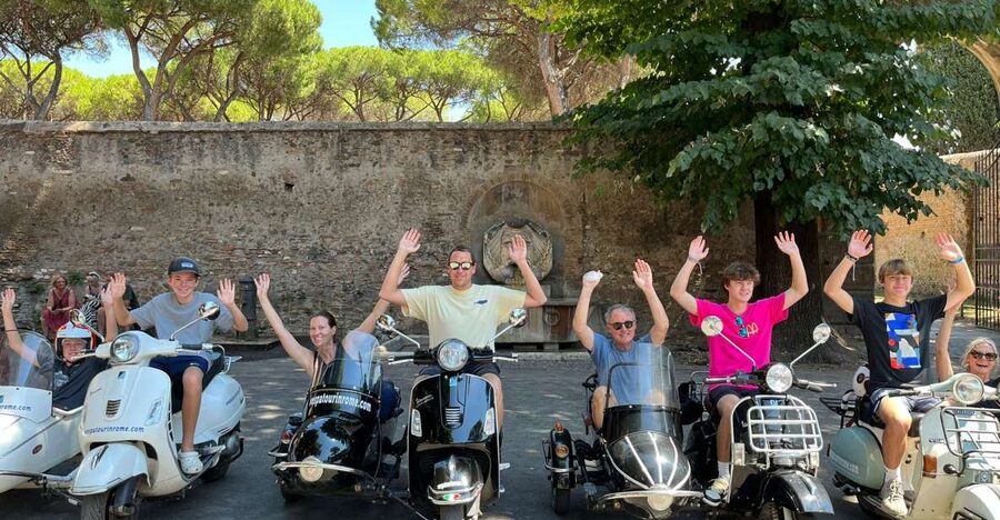 Rome: Highlights Vespa Sidecar Tour with Coffee and Gelato - Why a Vespa is a smart way to see Rome