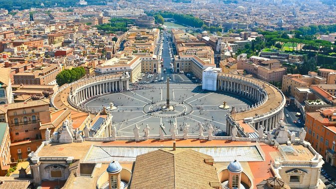 Rome on Wheels: Experience the City with a Vespa Tour - Colosseum: Rome’s Big First Impression