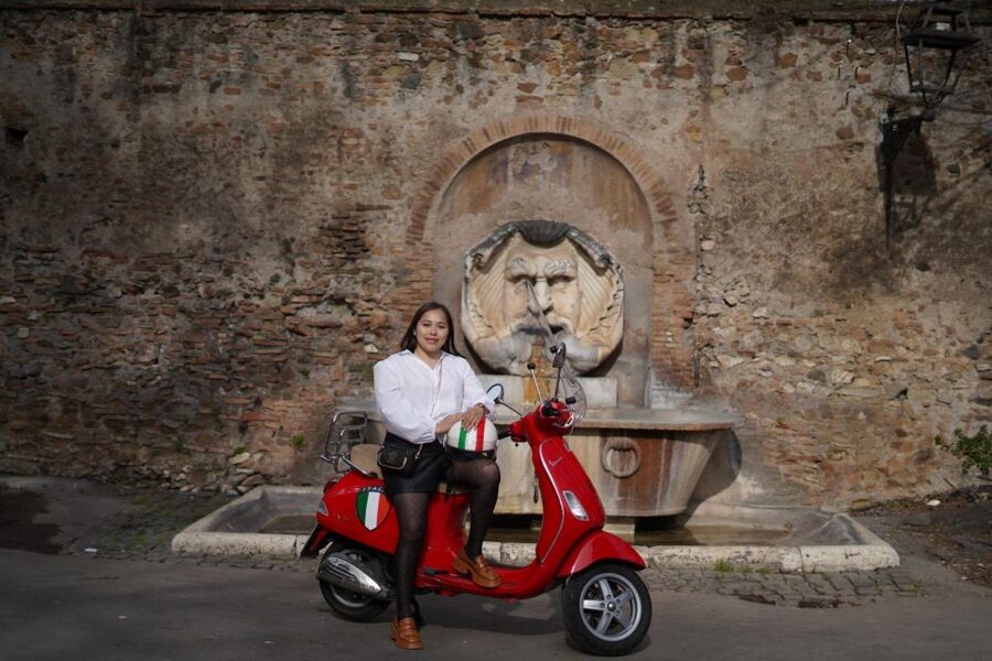 Rome: Photography Service by Vespa Scooter - Is $61 a Good Price?