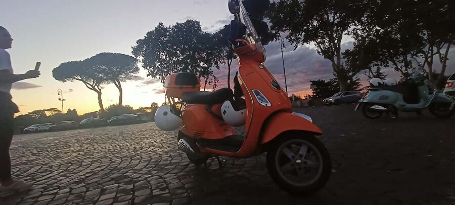 Rome: Ride as a Passenger on a Vespa on Guided City Tour - Key points to know before booking