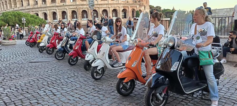 Rome: Ride as a Passenger on a Vespa on Guided City Tour - Circo Massimo and the Rose Gardens