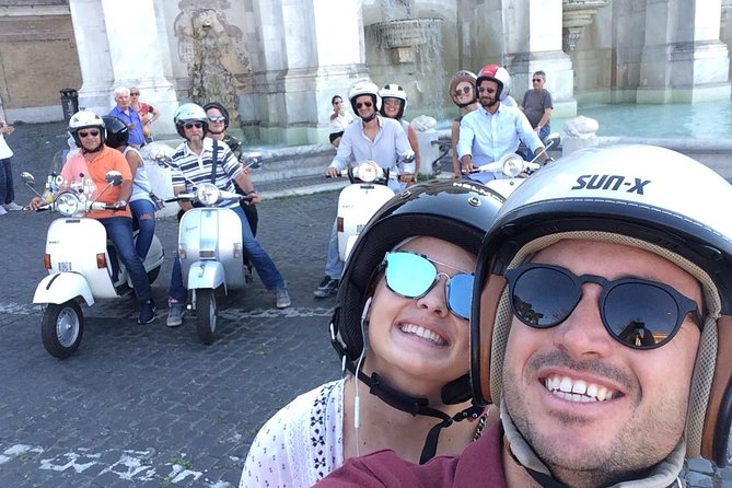 Rome Vespa Grand Tour - Piazza Venezia connects old Rome with modern traffic