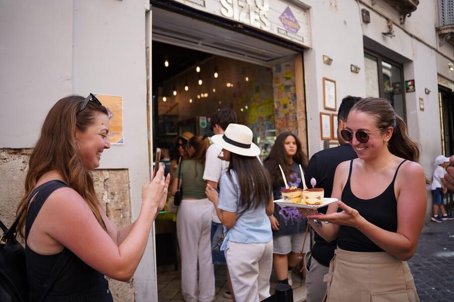 Rome: Vespa Ride with Pictures and Sweet Tastings - Five things to know before you book
