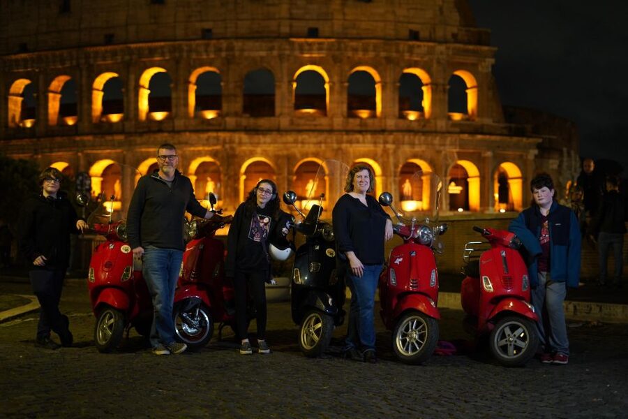 Rome: Vespa Scooter Night Tour with Pro Photographer service - What the photography package is really worth