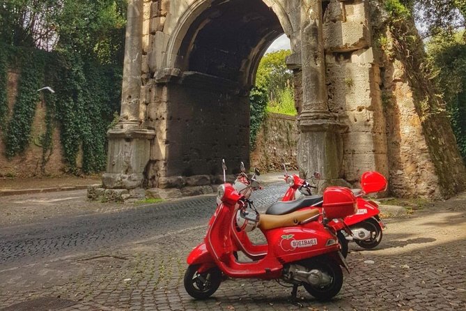 Rome Vespa Small Group Sightseeing Tour, 3 Hour Experience - The guides make or break the ride