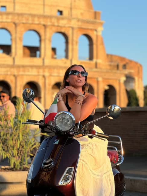 Rome: Vespa Tour with Local Guide - The Colosseum in a ten-minute stop