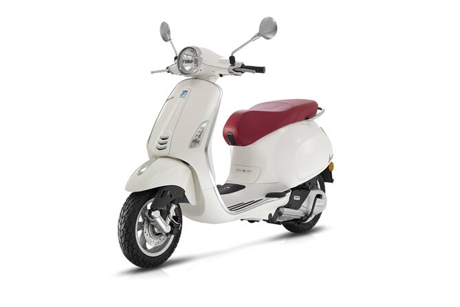 Scooter Rental Vespa Primavera 125cc from Sorrento - Getting Comfortable With the Vespa Primavera 125cc