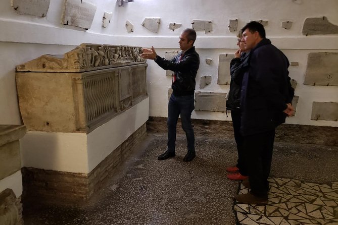 Secret Rome by Vespa private Tour - Why this four-hour Vespa route is different