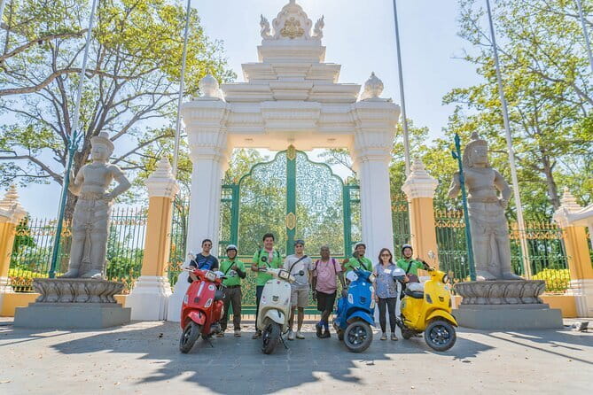 Siem Reap City Tour By Vespa - Key points at a glance