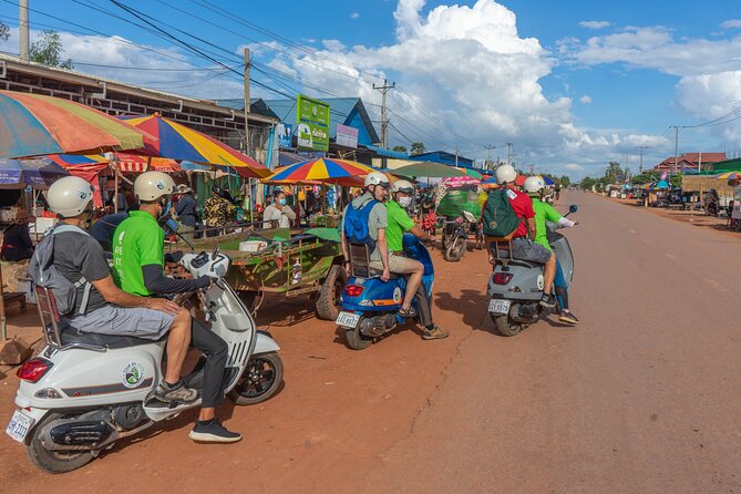 Siem Reap Countryside Sunset Vespa Tour / Tuk Tuk Available - Wat Po Banteaychey and the road through the farms