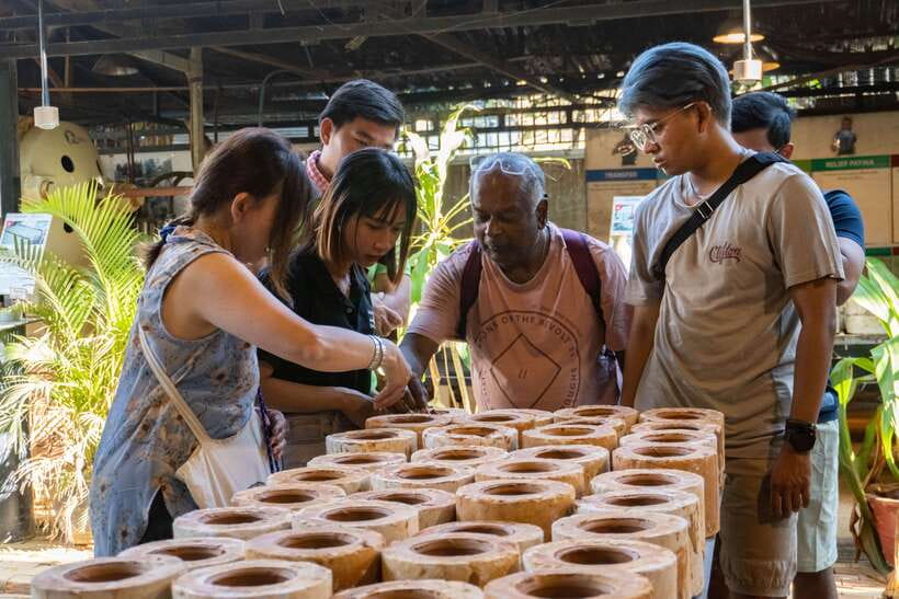 Siem Reap Evening Food Tour - On Promotion Price limit Offer - Rain, comfort, and practical planning