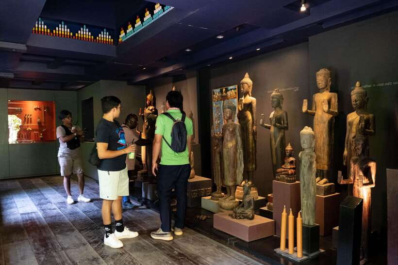 Siem Reap Evening Food Tour - On Promotion Price limit Offer - Road 60, desserts, and the edible-insect challenge