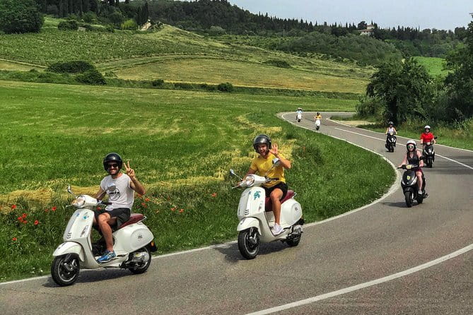 Tuscany Sunset Vespa Tour - Meeting Ben, Leonardo, Alessio, and the guide team