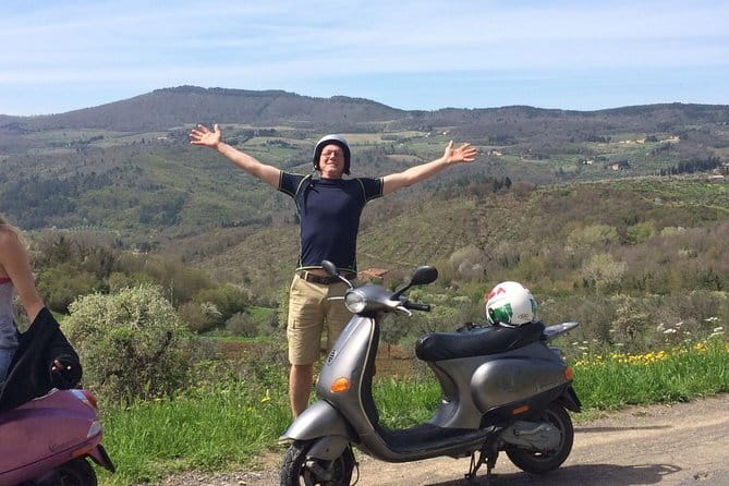 Tuscany Vespa Tour: Lunch & Wine Tasting, Countryside Roads - Learning to ride before the public roads