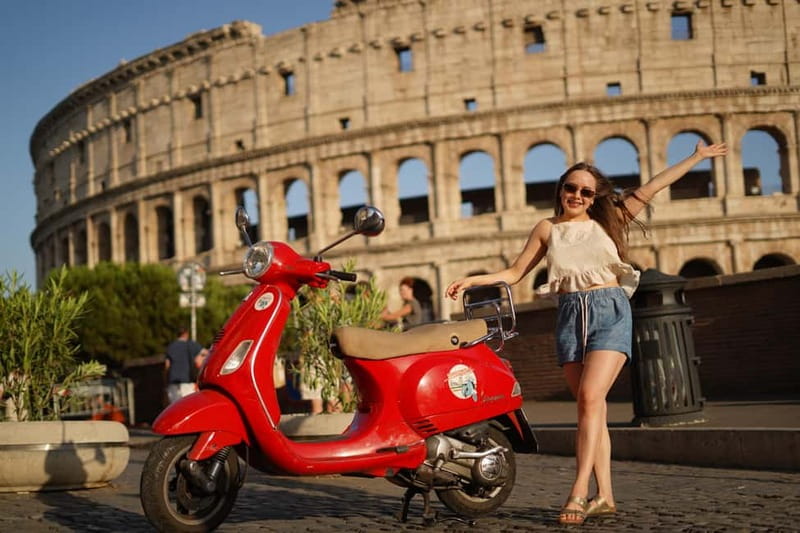 Vespa city tour in Rome with two different routes - What the guides add to the ride