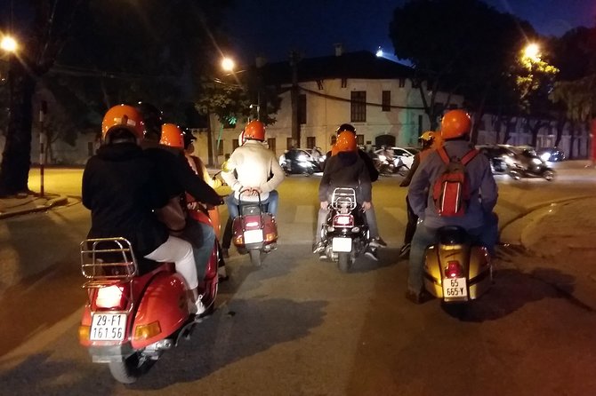 Vespa Food Tour Hanoi After Dark 3.5 hrs_TOP SERVICE, MAX VALUE - Riding around West Lake and stopping on Thanh Niên Street