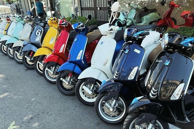 Vespa Naples rental - Scooter choice and the SYM 300 examples