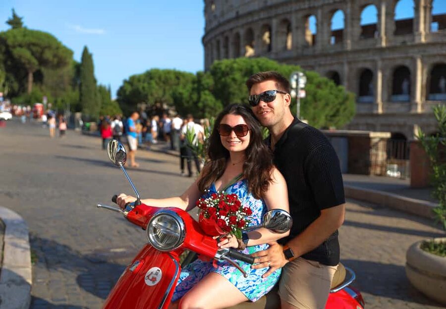 Vespa Rome Photography Tour by Local - Fontana dellAcqua Paola for a ten-minute photo stop