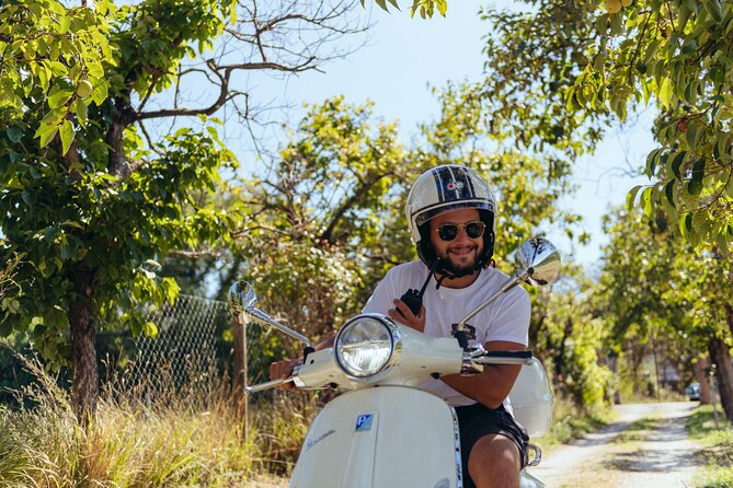 Vespa Self Guided Tour Around Luccas Countryside - Gelateria Pappagrappa makes a good optional pause