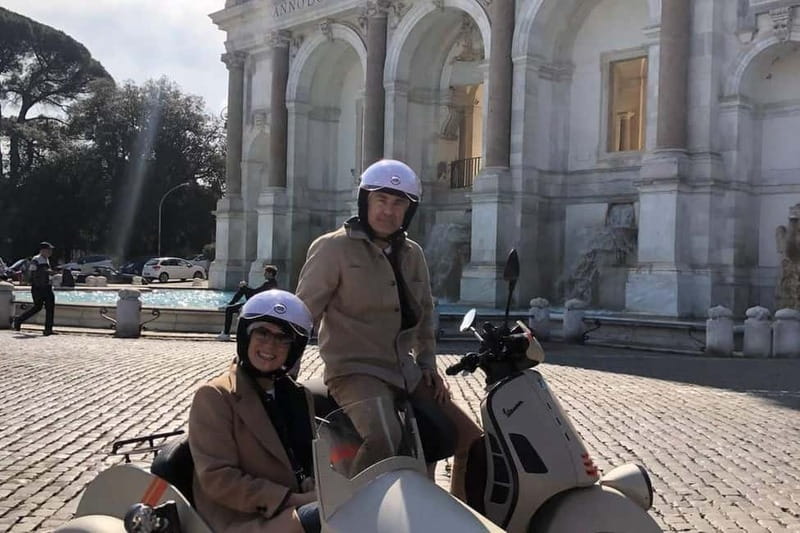 Vespa Sidecar Tour : Express Highlights of Rome - The central monument near Piazza Venezia