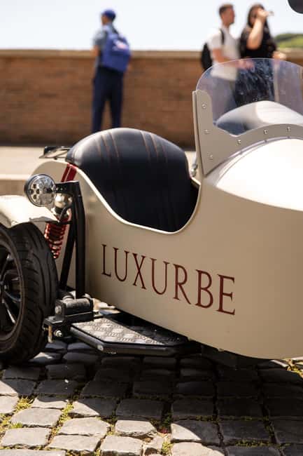 Vespa Sidecar Tour: Highlights of Rome - The Jewish Ghetto and Trastevere add local texture