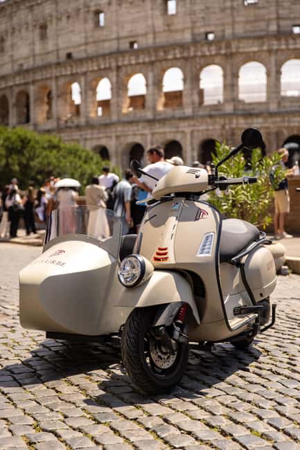 Vespa Sidecar Tour: Highlights of Rome - What the guides add to the ride
