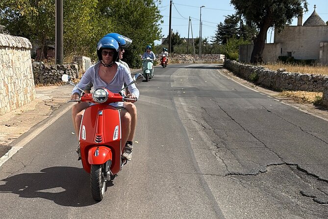 Vespa tour from Polignano to Savelletri with octopus sandwich - What Giuseppe adds to the ride