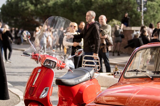 Vespa Tour Guided by Local in Rome - Why a Vespa works so well in Rome
