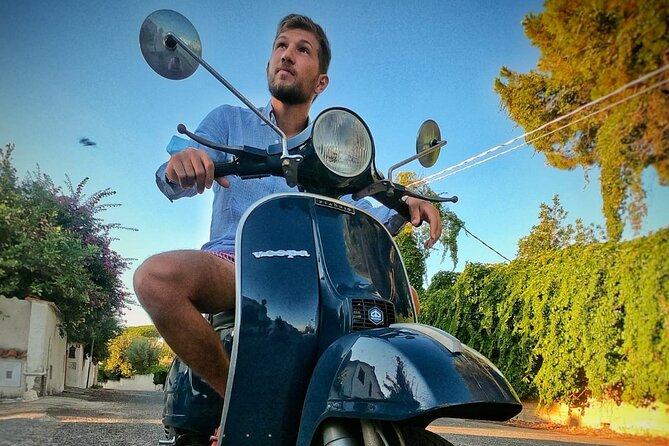 Vespa Tour in Rome with Nicolò - Why a 90-minute Vespa ride can work in Rome