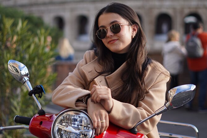 Vespa Tour in Rome with professional photographer - Castel Sant’Angelo and the route back
